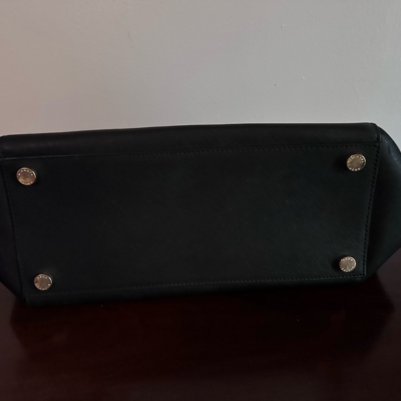 EUC Black Michael Kors purse - Picture 3 of 7